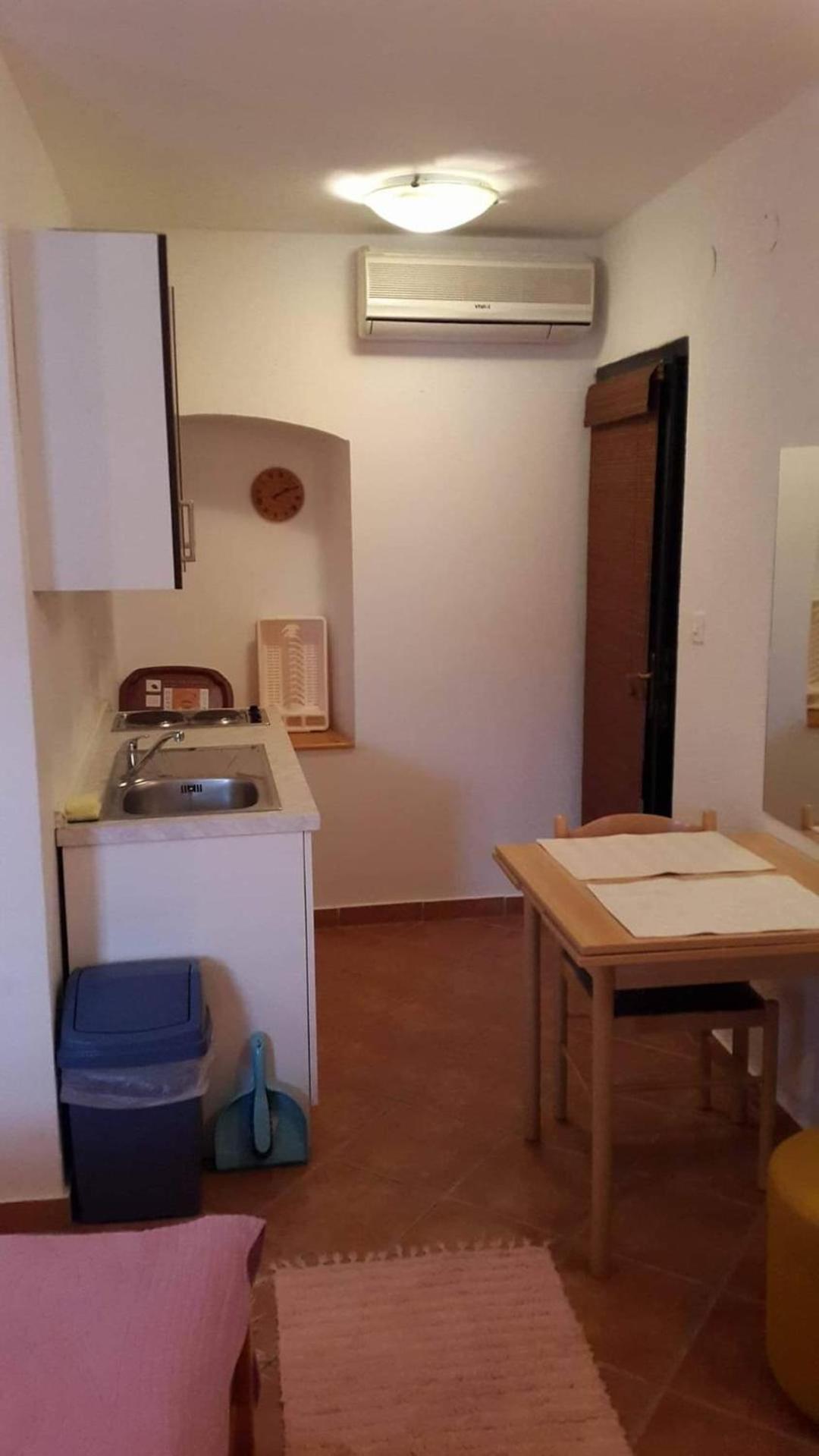 Apartmani Linda 沃迪切 外观 照片