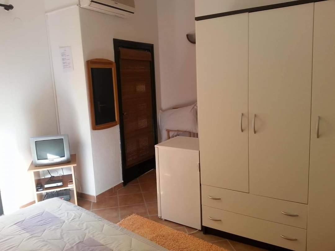Apartmani Linda 沃迪切 外观 照片